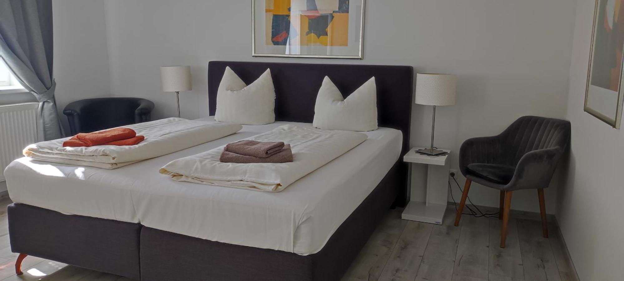 Hotel Link *